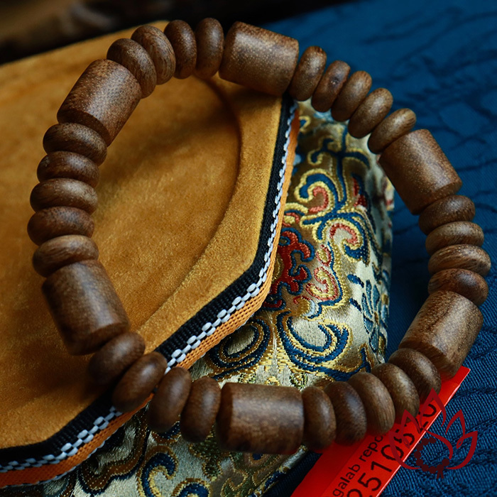 Vòng Trầm Hương Bất Quy Tắc | 10 Ly | Trầm Tốc Kiến Tự Nhiên Lâu Năm